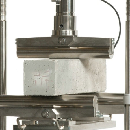 Harden concrete flexural bending test fixture