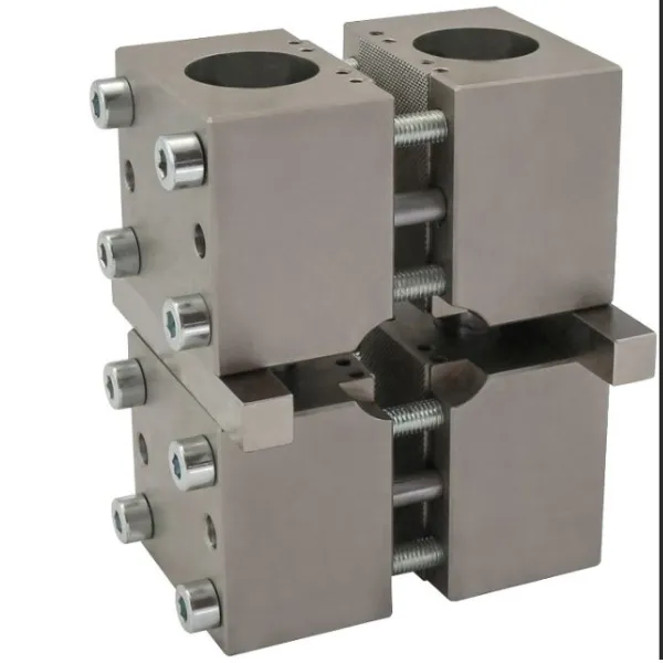 In-Plane Compressive test fixture