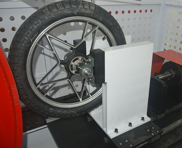 ISO 8644 Radial load, bending moment, Torque bearing test of motorcycles light-alloy wheels
